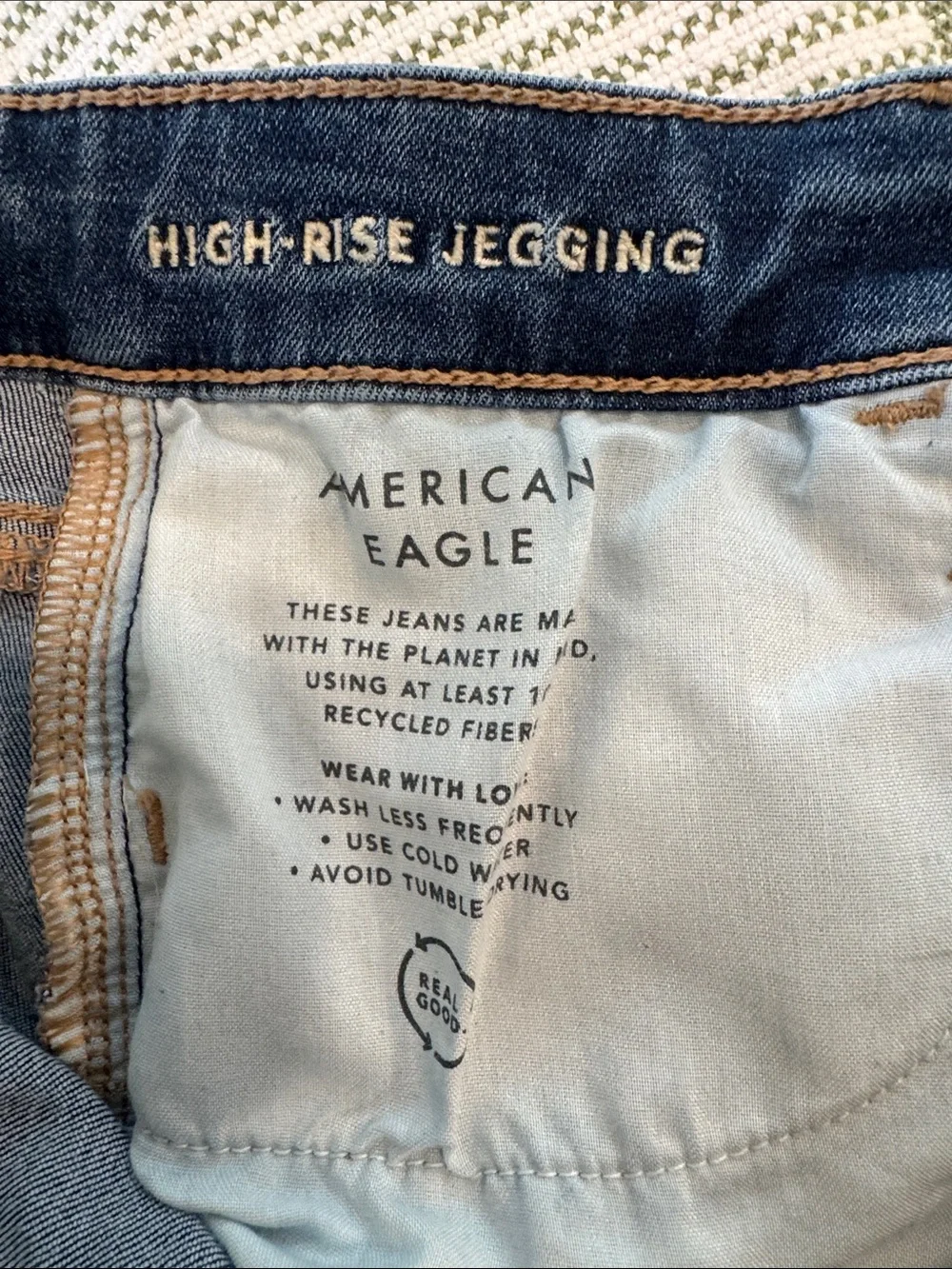 AE Next Level High-Waisted Jegging Comfort Stretch Womens 10 Regular Medium Wash